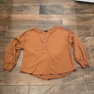 Blu Pepper Brown Button-Up Top. NWOT